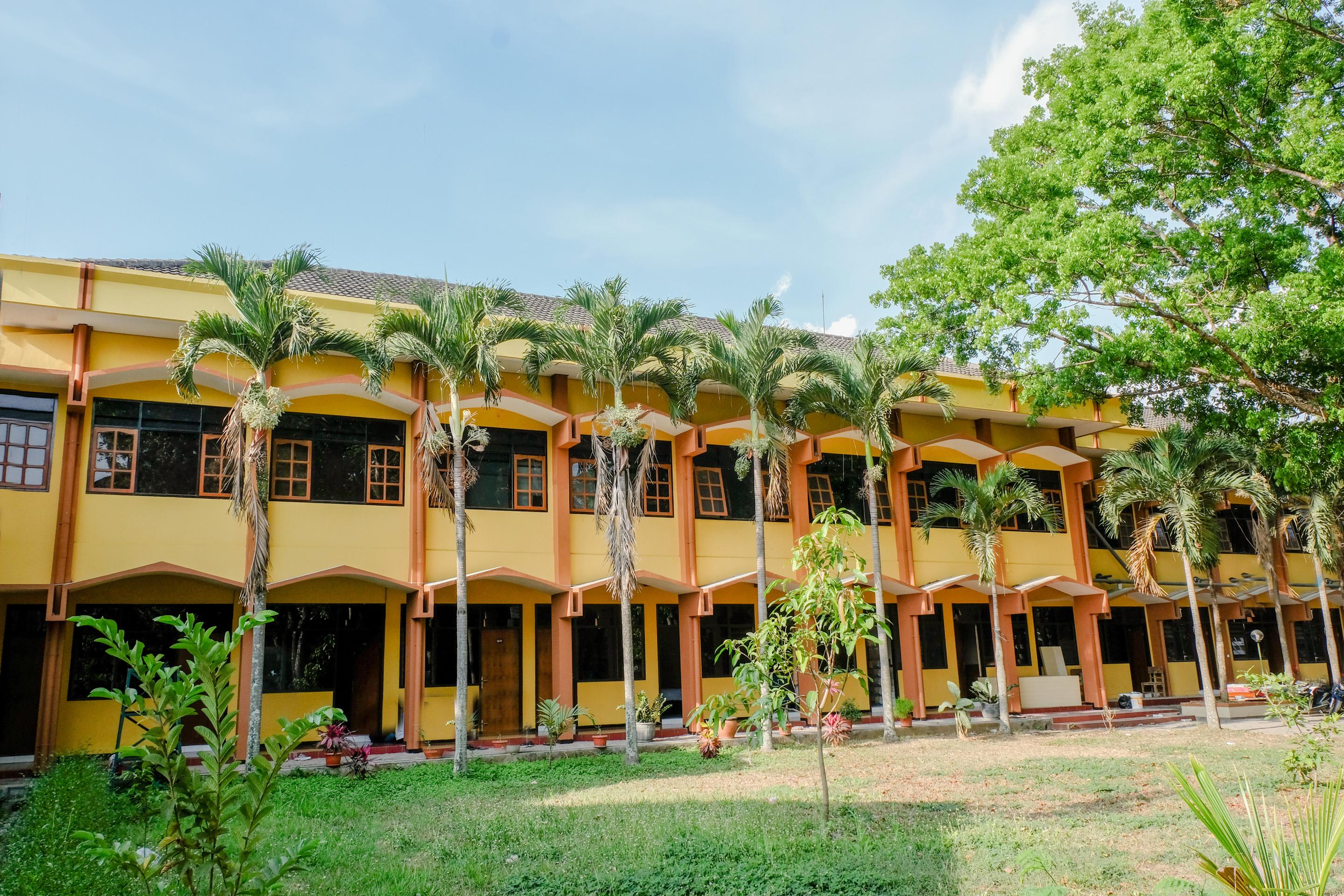 OYO 1342 Uniga Malang Family Residence Exterior foto